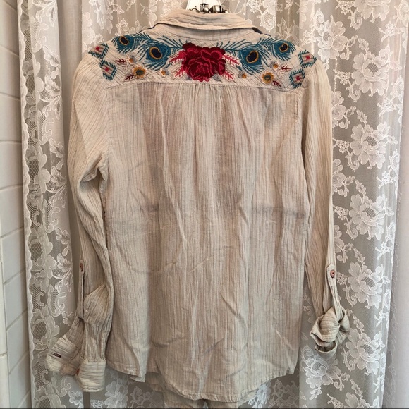 JOHNNY WAS * Floral Peacock Feather Collar Button Front Shirt - Picture 4 of 4